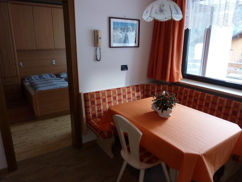 Ciasa Gabriel Apartment Colfosco Bilik gambar